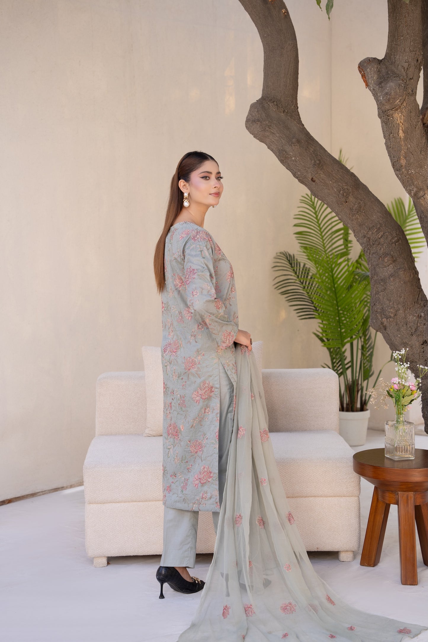 Lawn Collection Vol:04 D-04