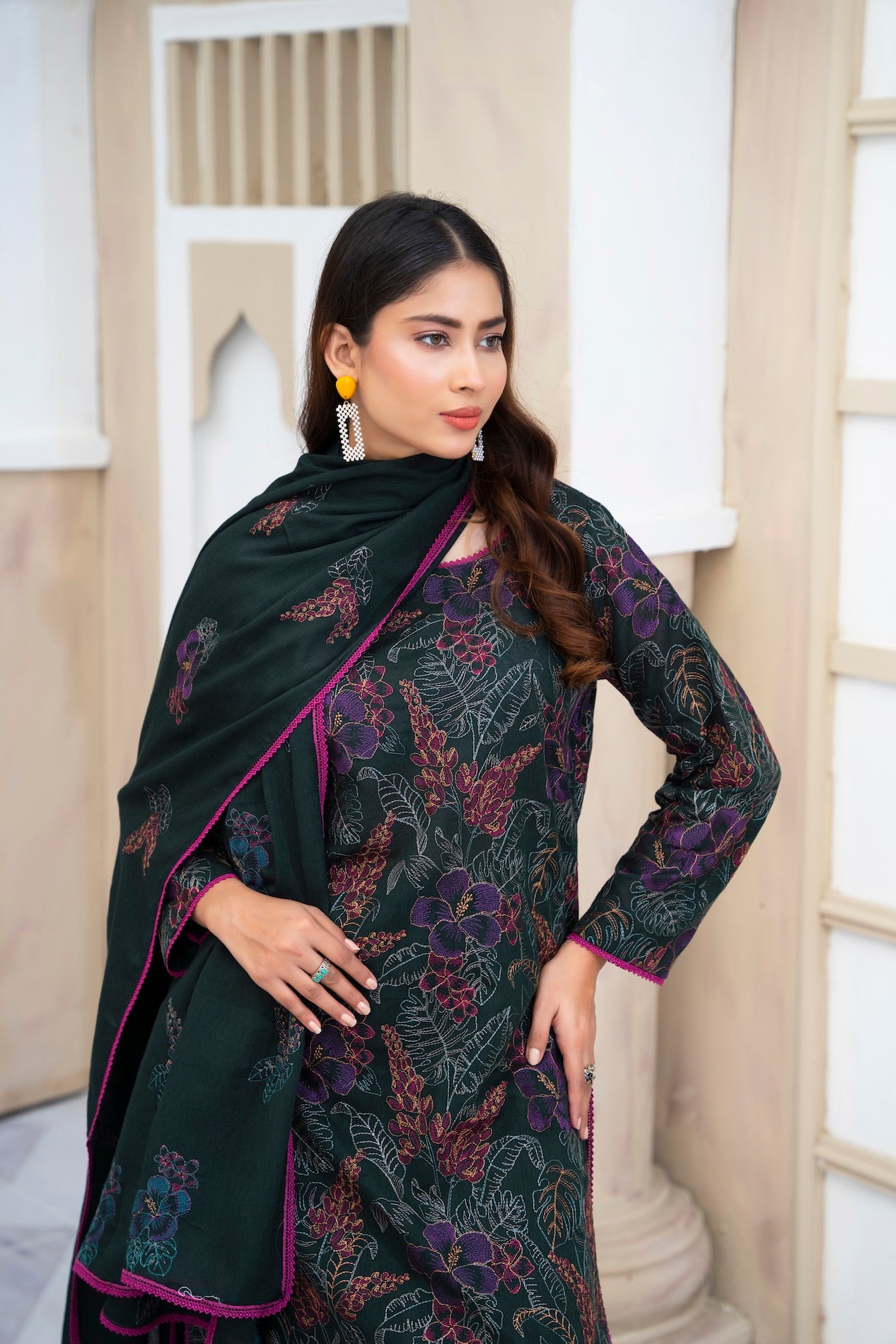 Karandi Dupatta D-04