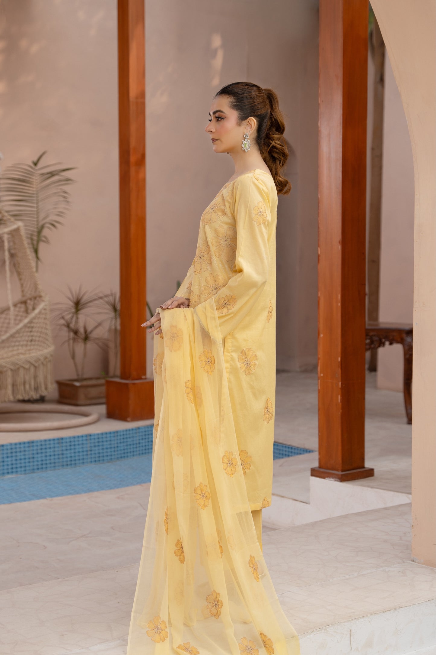 Lawn Collection Vol : 01 D-08