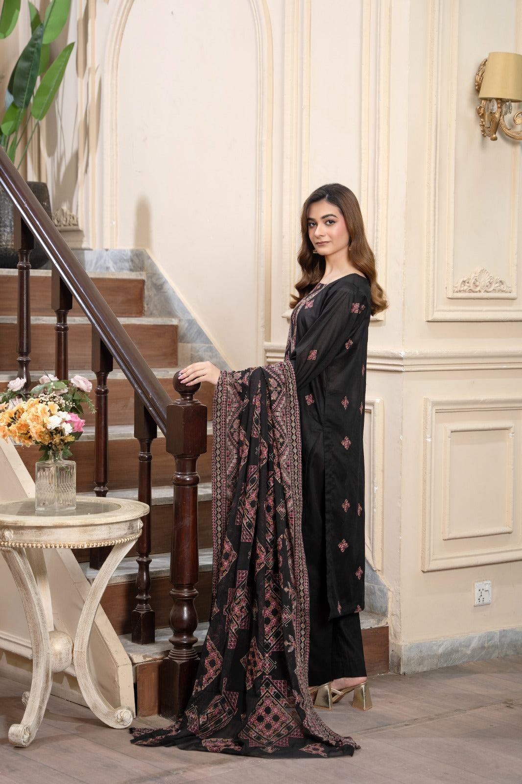 Lawn Collection Vol: 03 D-07