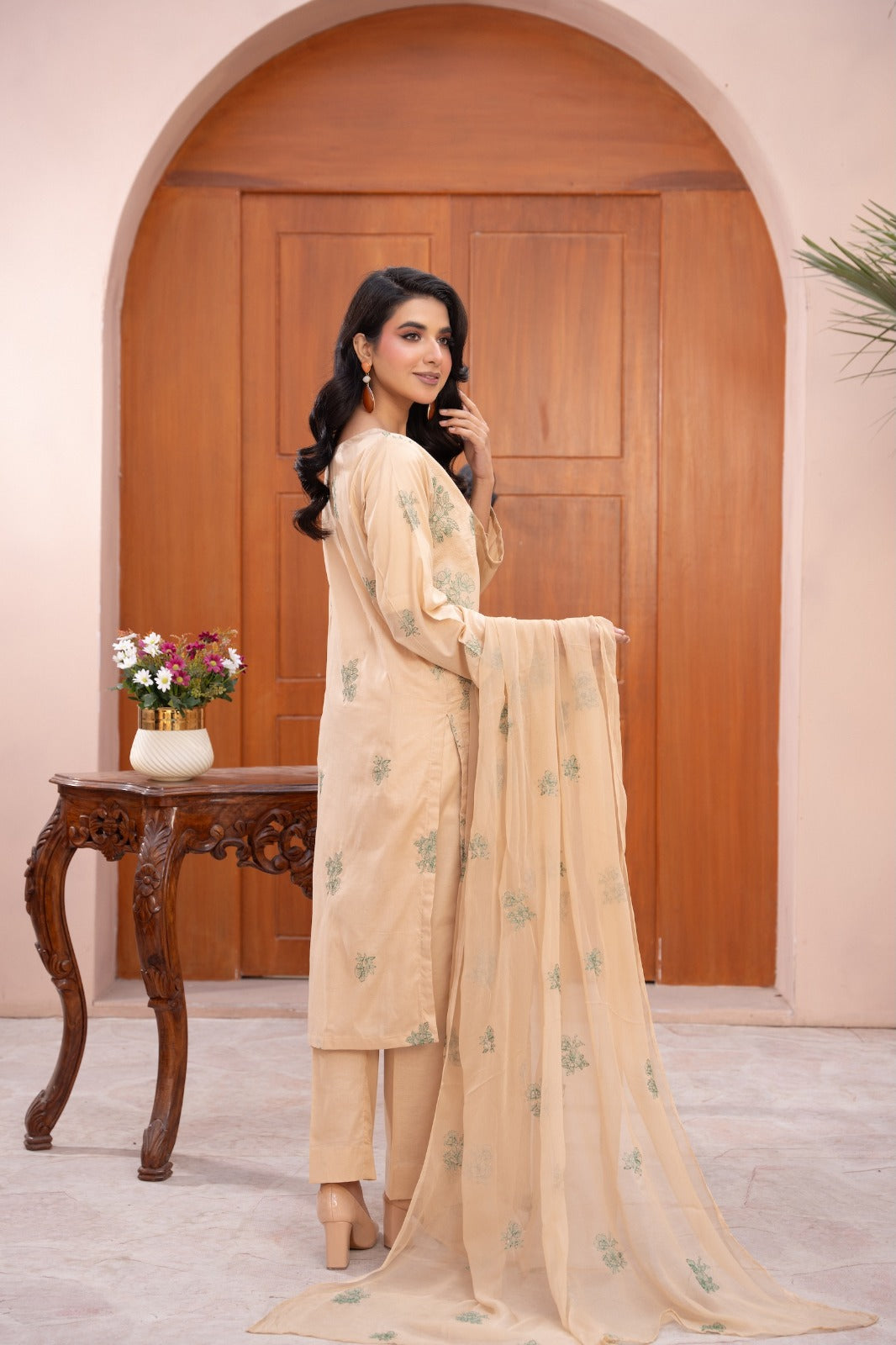 Lawn Collection D-02