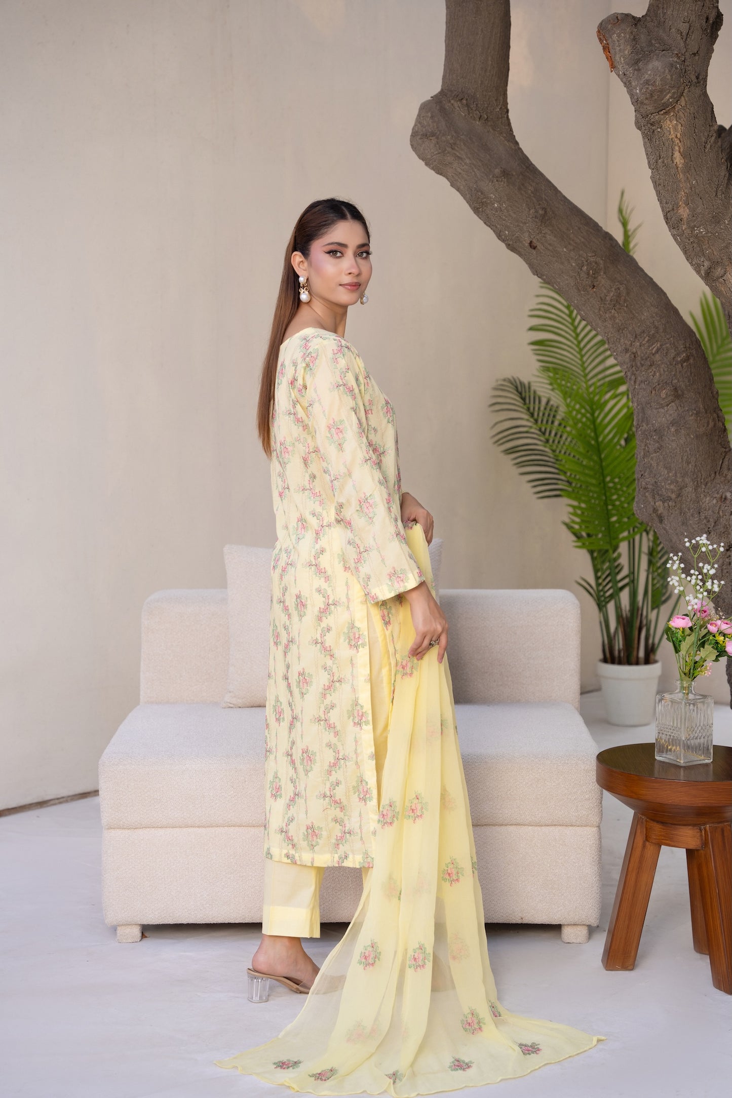 Lawn Collection Vol:04 D-10