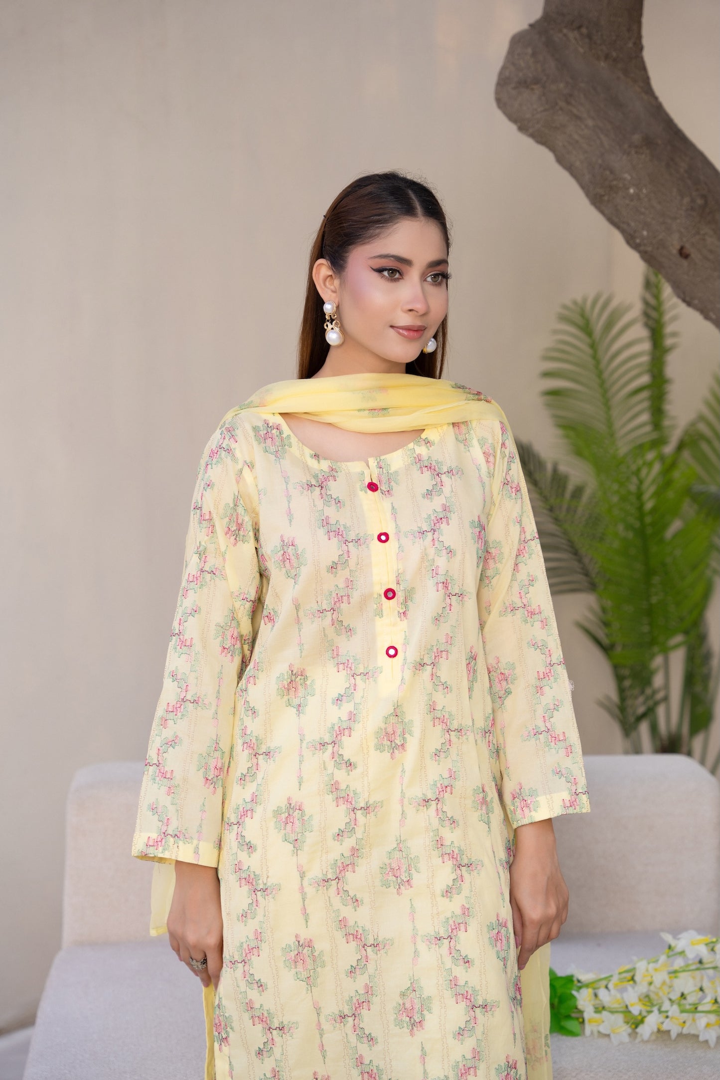 Lawn Collection Vol:04 D-10