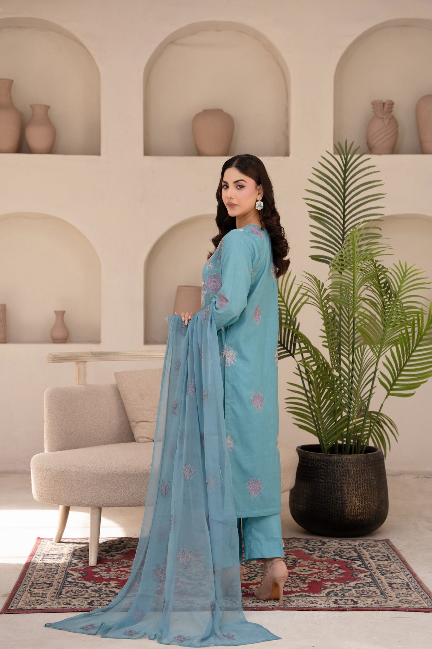 Lawn Collection Vol : 05 D-01