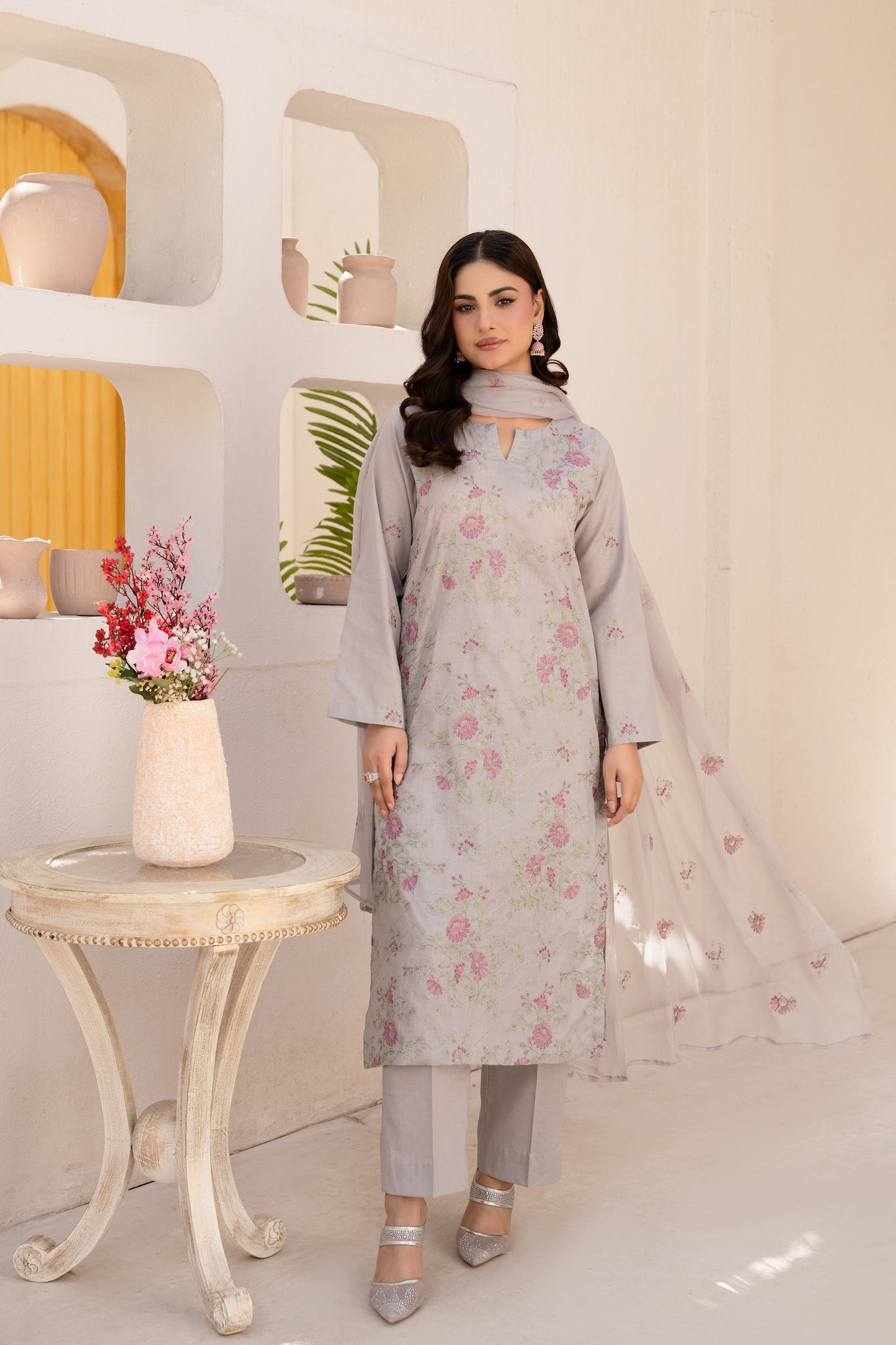Lawn Collection Vol:05 D-02