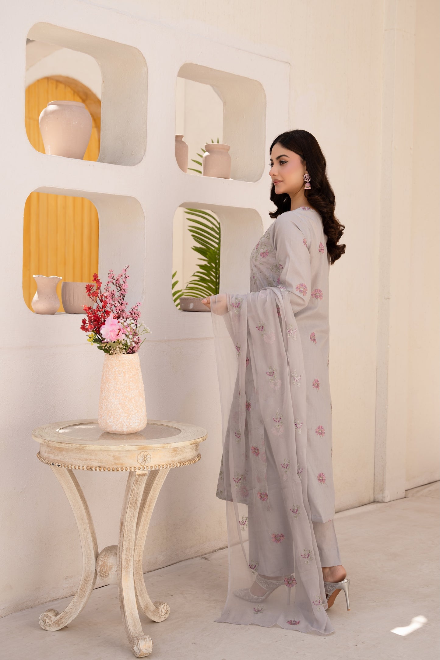 Lawn Collection Vol:05 D-02