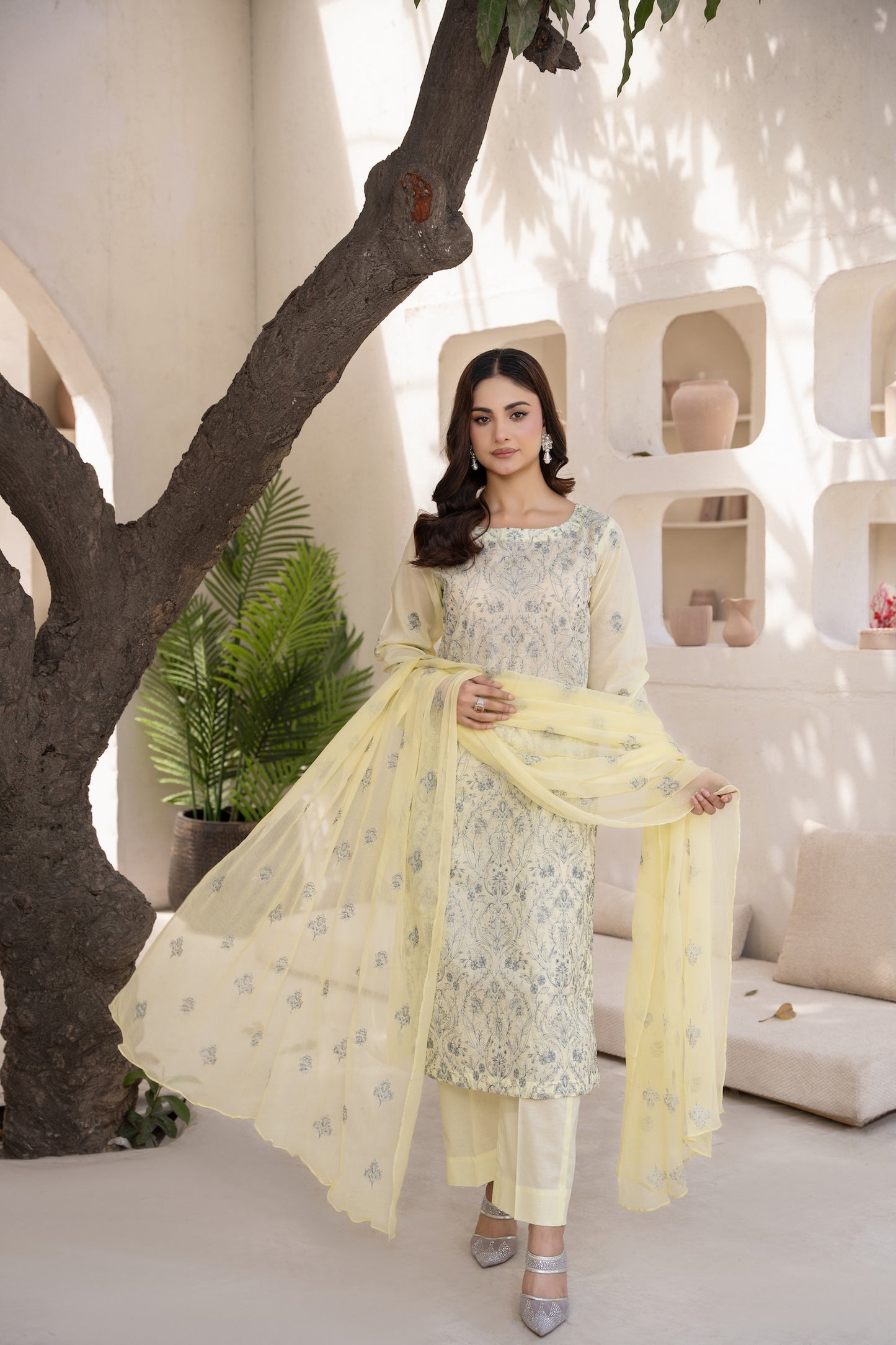 Lawn Collection Vol:05 D-04