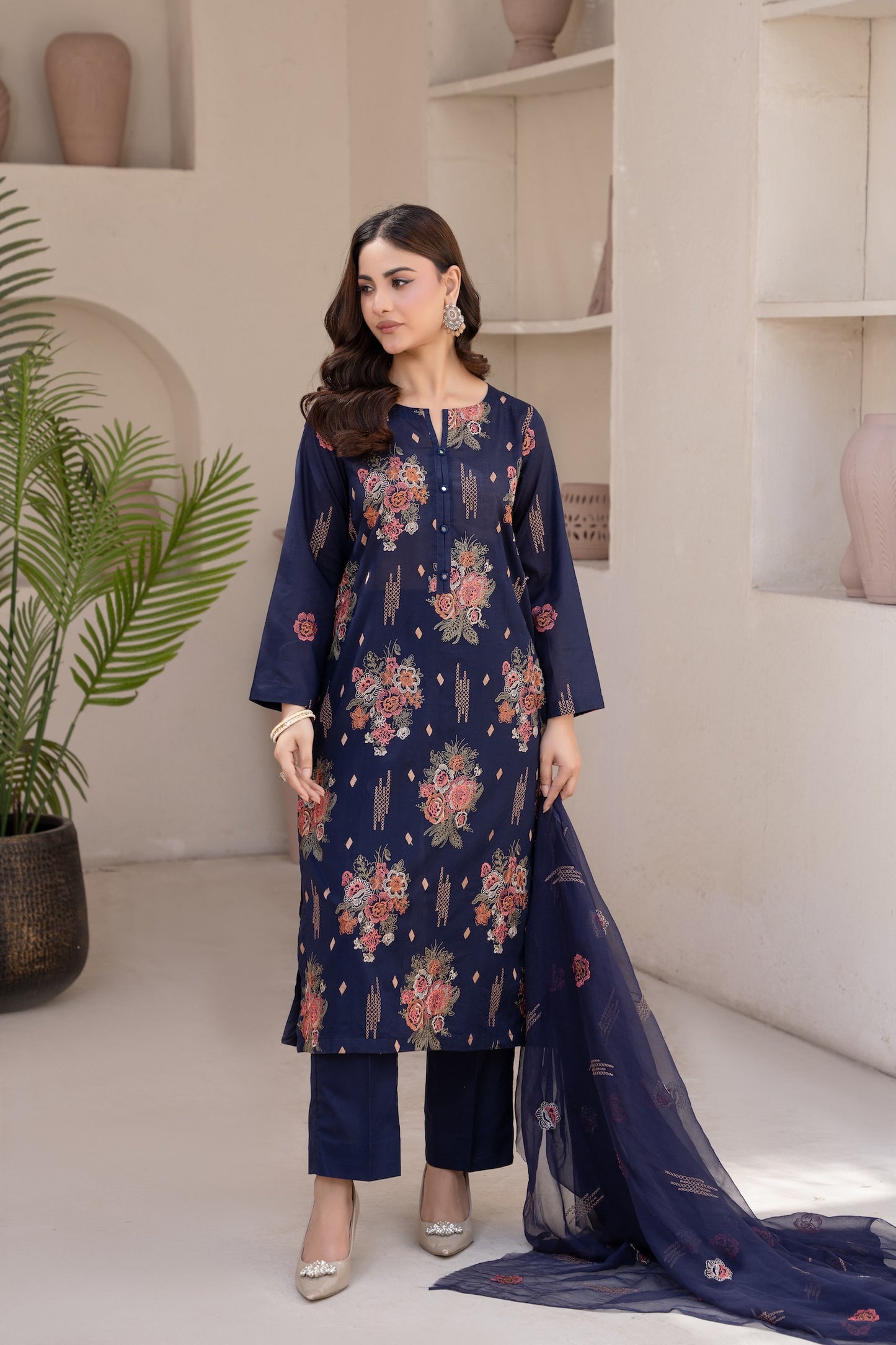 Lawn Collection Vol:05 D-10