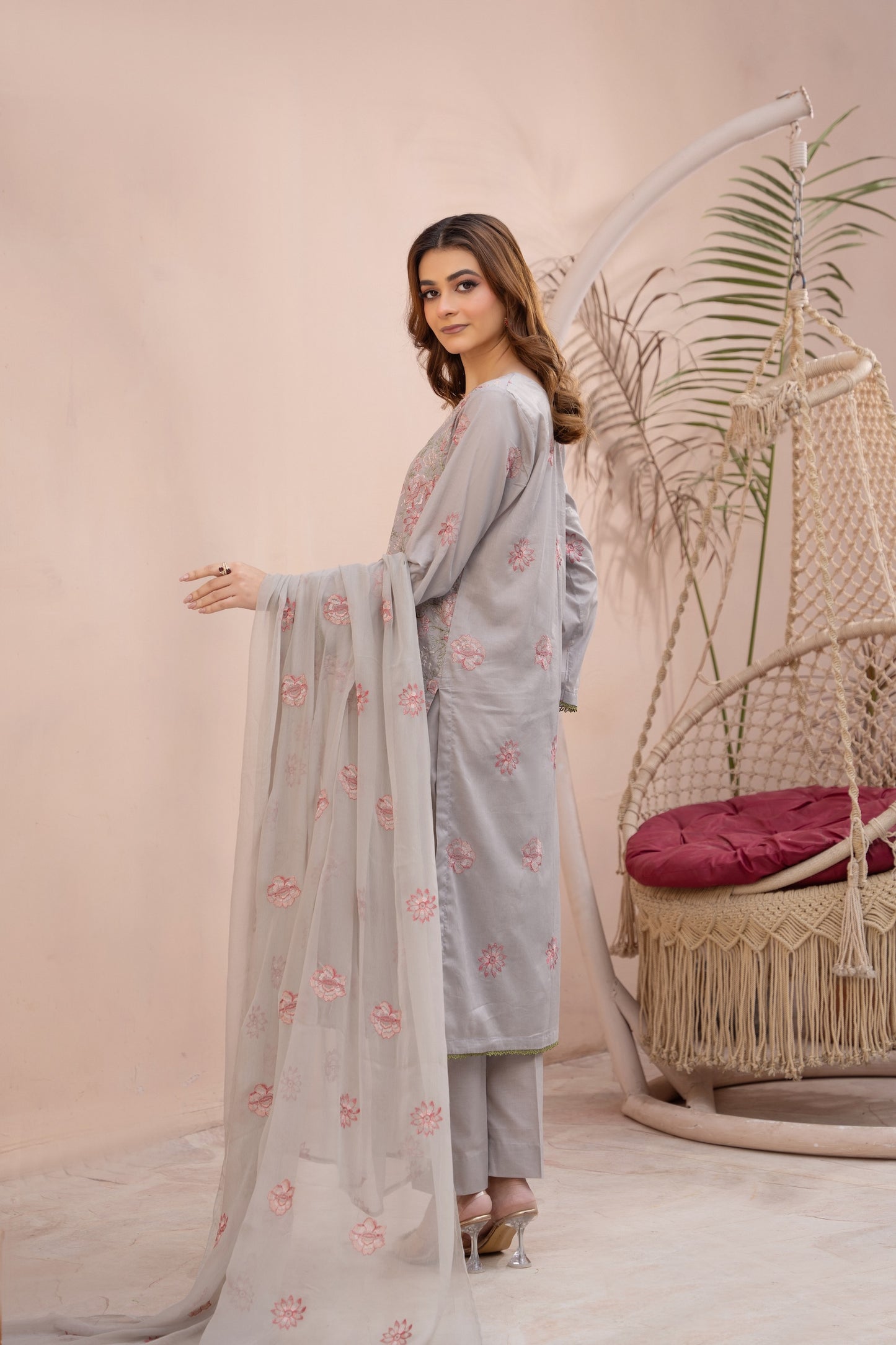 Lawn Collection  Vol : 01 D-01