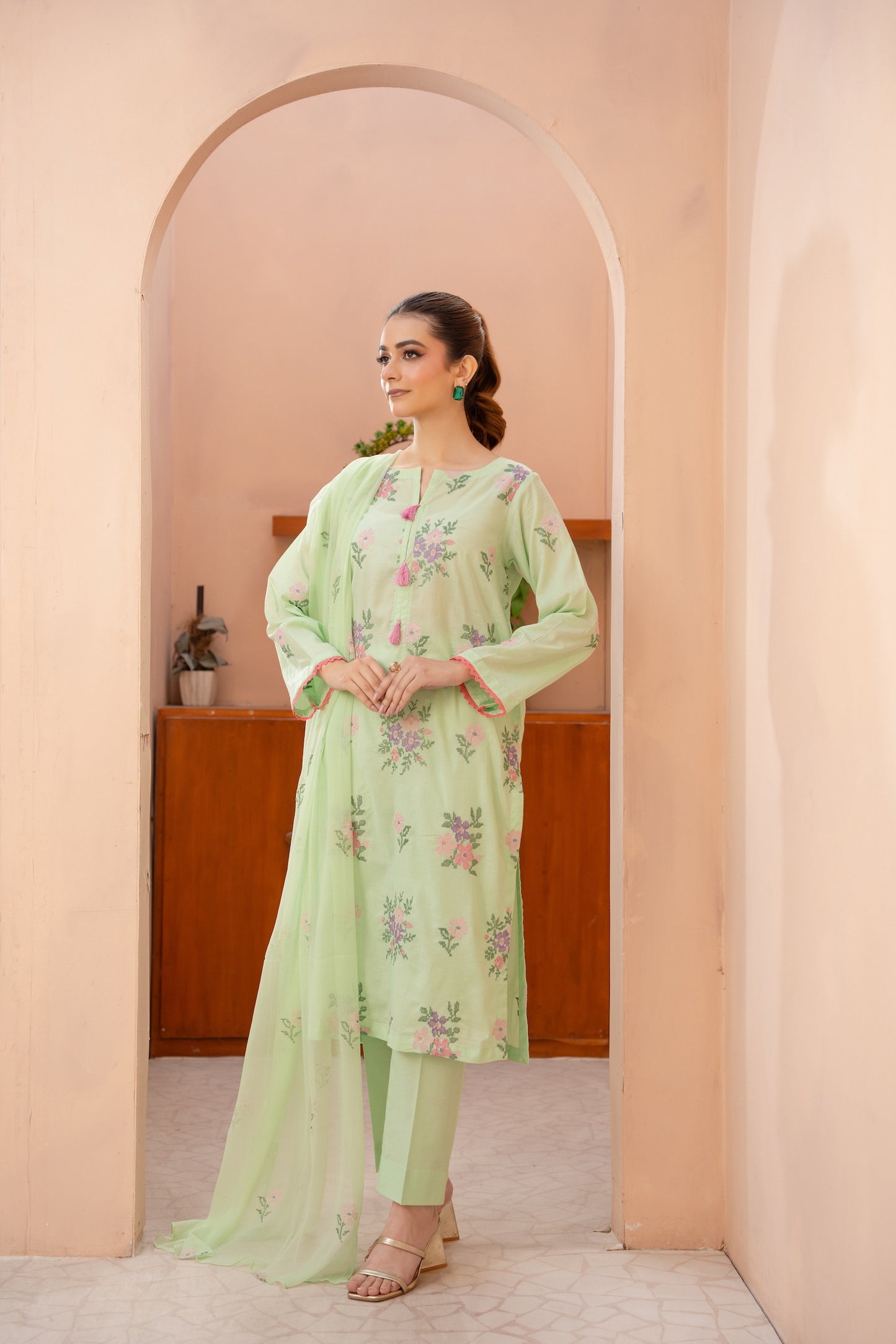 Lawn Collection  Vol : 01 D-06